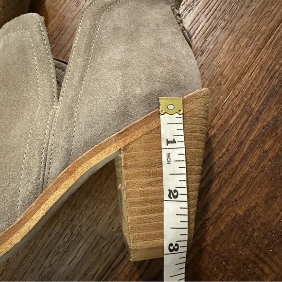 Jeffrey Campbell Rosalee Taupe Angled Stacked Heel Bootie Size 9 EUC - Picture 6 of 11
